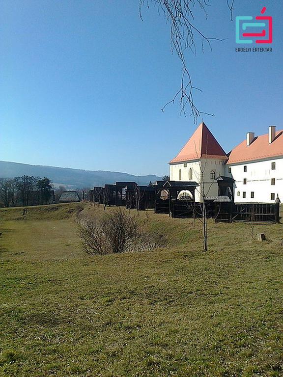 Отель Betty Panzio Меркуря-Чук Экстерьер фото